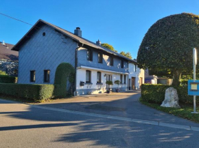 Haus Päsch near lake with heated jacuzzi sauna Bütgenbach
